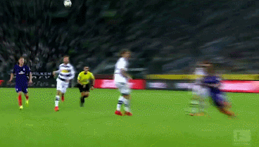 路精准传中 路精准传中