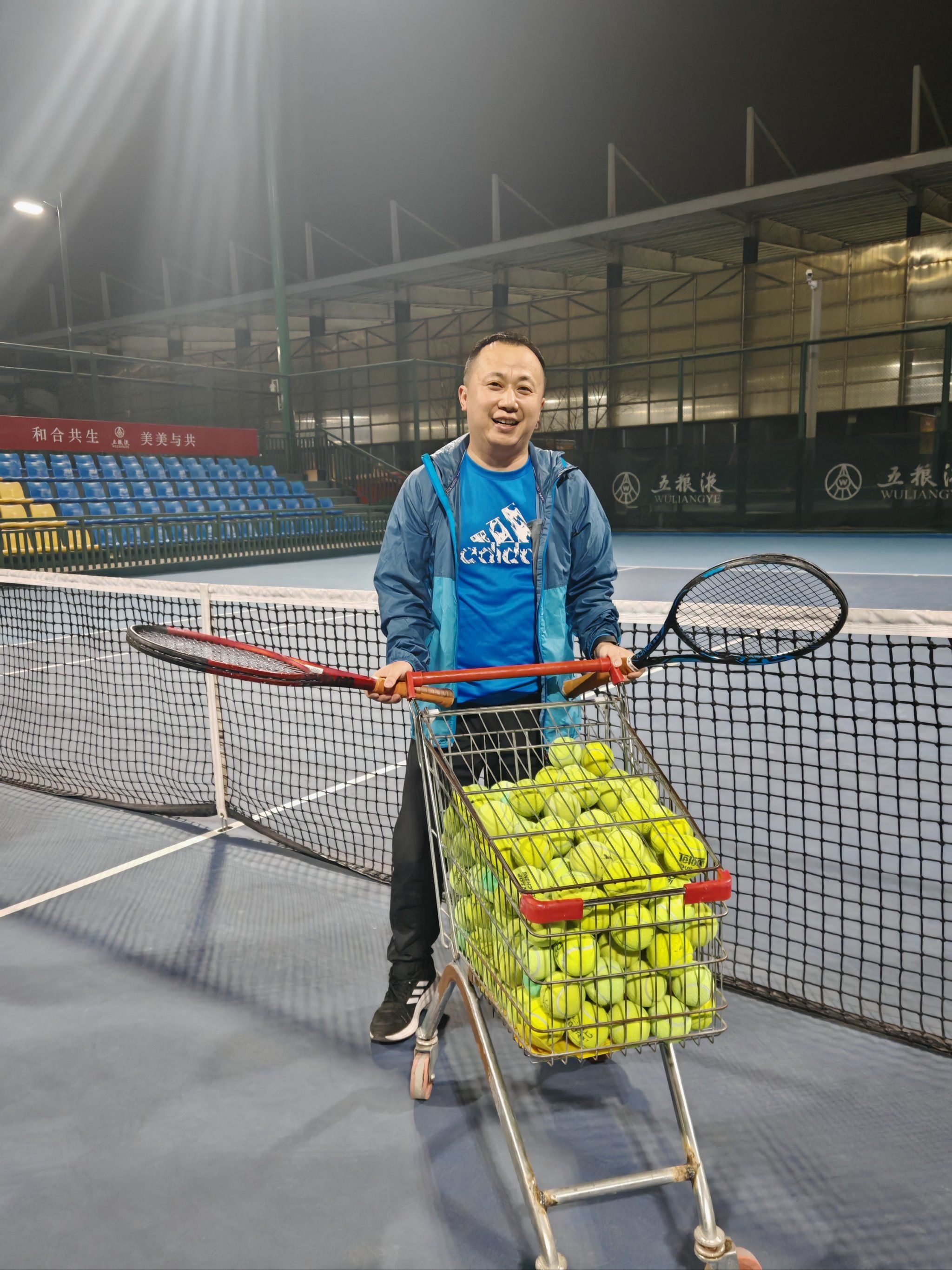 也凸显了他 也凸显了他