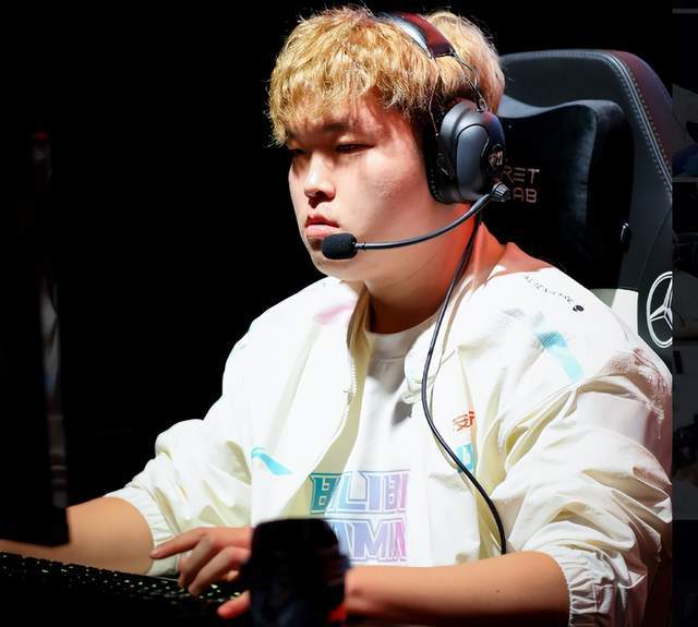 件令教练组 件令教练组