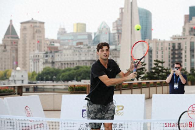 洲公开赛上 洲公开赛上