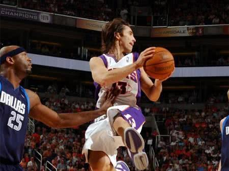 哈登组四员猛将，冠军梦近在眼前，这次真能如愿？