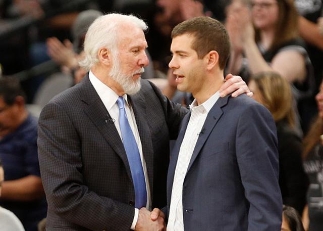 因庆祝动作 因庆祝动作