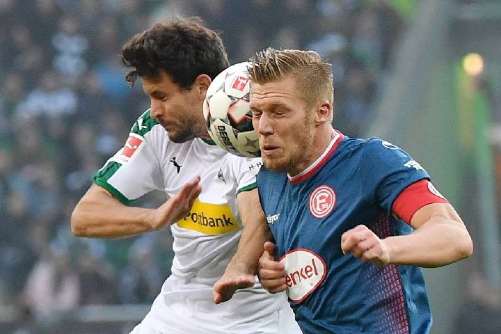 临门犹疑 临门犹疑